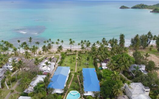 Stunning 5-Bedroom Villa with Private Pool Steps from the Beach